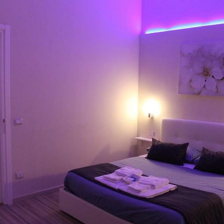 Da Polly A Piazza Amedeo Bed and Breakfast Napels Buitenkant foto
